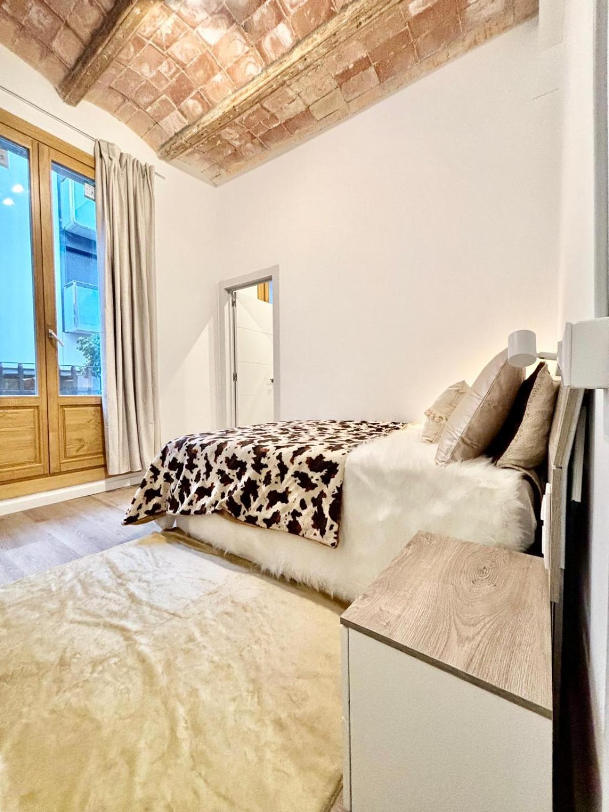 Apartment Piso En Gracia De 3 Dobles Suits Barcelona